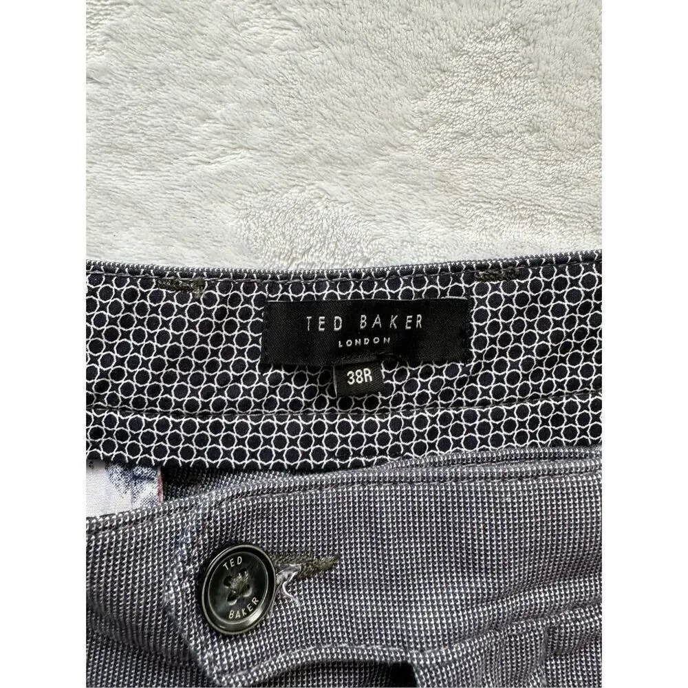 Ted baker men’s shorts size 38R - grey and white textured knit